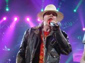 Concerts 2012 0605 paris alphaxl 170 Guns N' Roses